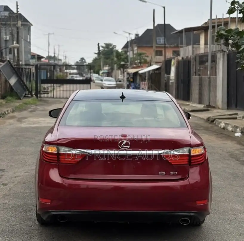 Lexus ES 2013 Red