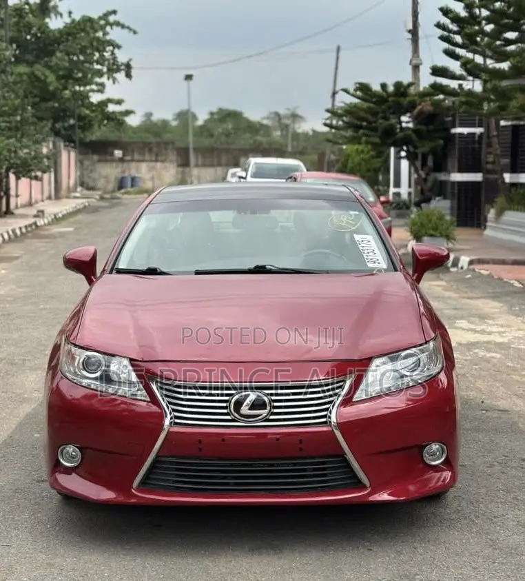 Lexus ES 2013 Red