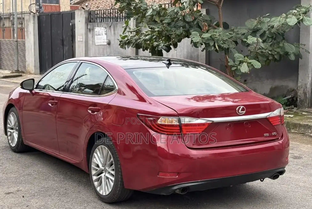 Lexus ES 2013 Red