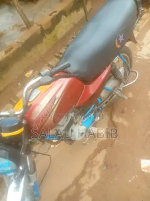 Bajaj Boxer 2022 Red