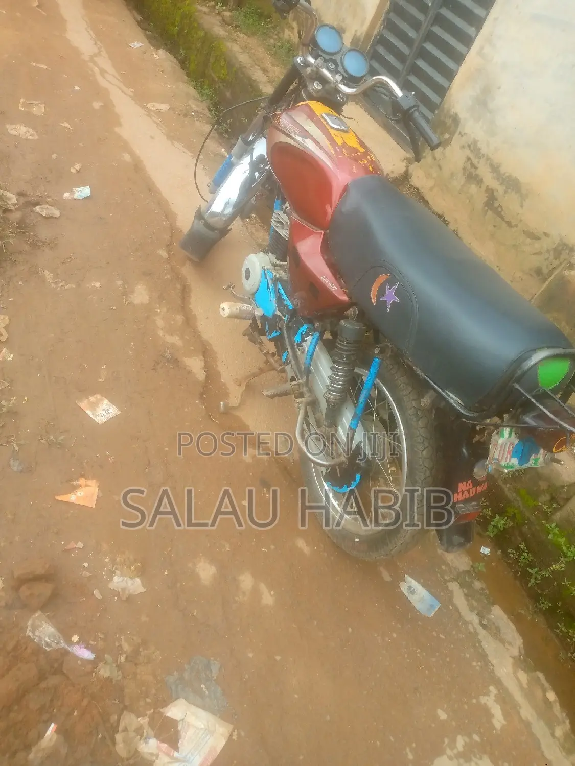Bajaj Boxer 2022 Red