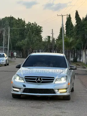 Mercedes-Benz C300 2009 Silver