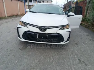 Toyota Corolla 2023 White