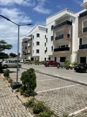 1bdrm Shared Apartment in Blossom Court, Lekki Phase 2 for rent