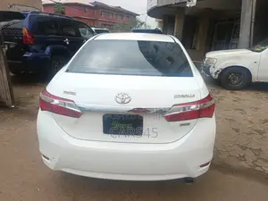 Toyota Corolla 2017 Pink