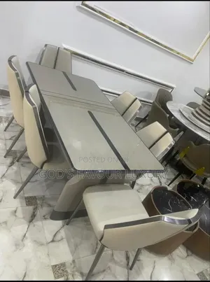 Classic Dining Set by 6 Leather Chairs