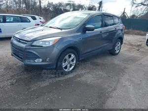 Ford Focus S Sedan FWD (2.0L 4cyl 5M) 2013 Gray