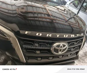 Toyota Fortuner 2022 Black