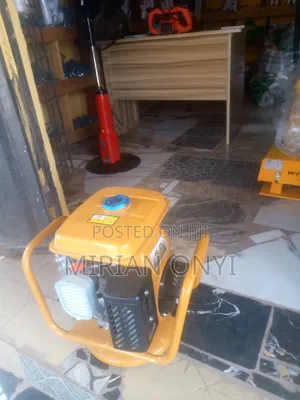 Poker Vibrator Machine