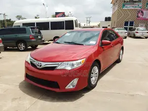 Toyota Camry LE 4dr Sedan w/Prod. End 11/13 (2.5L 4cyl 6A) 2014 Red