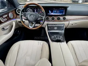 Mercedes-Benz E300 2017 Blue