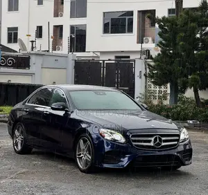 Mercedes-Benz E300 2017 Blue