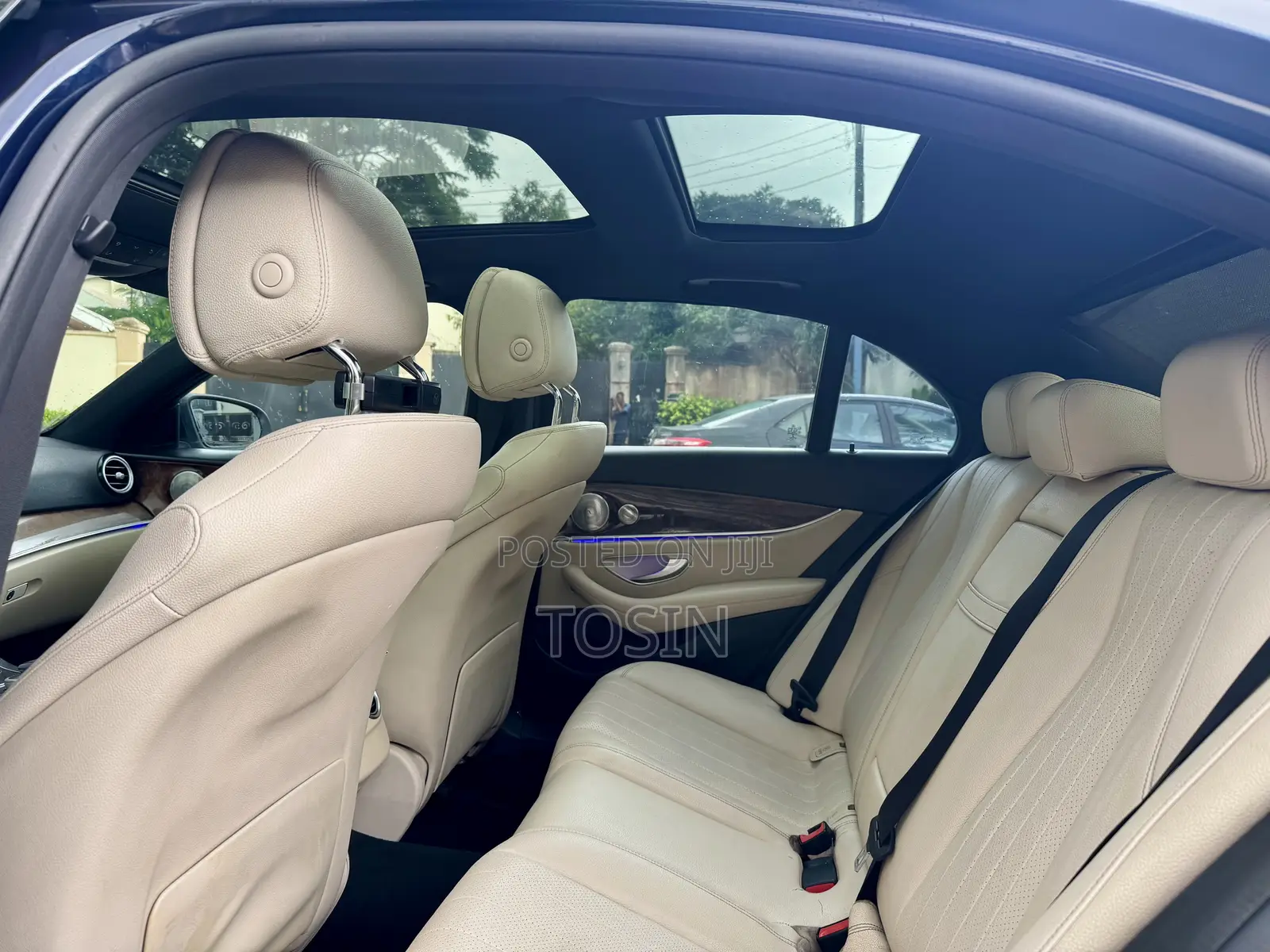 Mercedes-Benz E300 2017 Blue