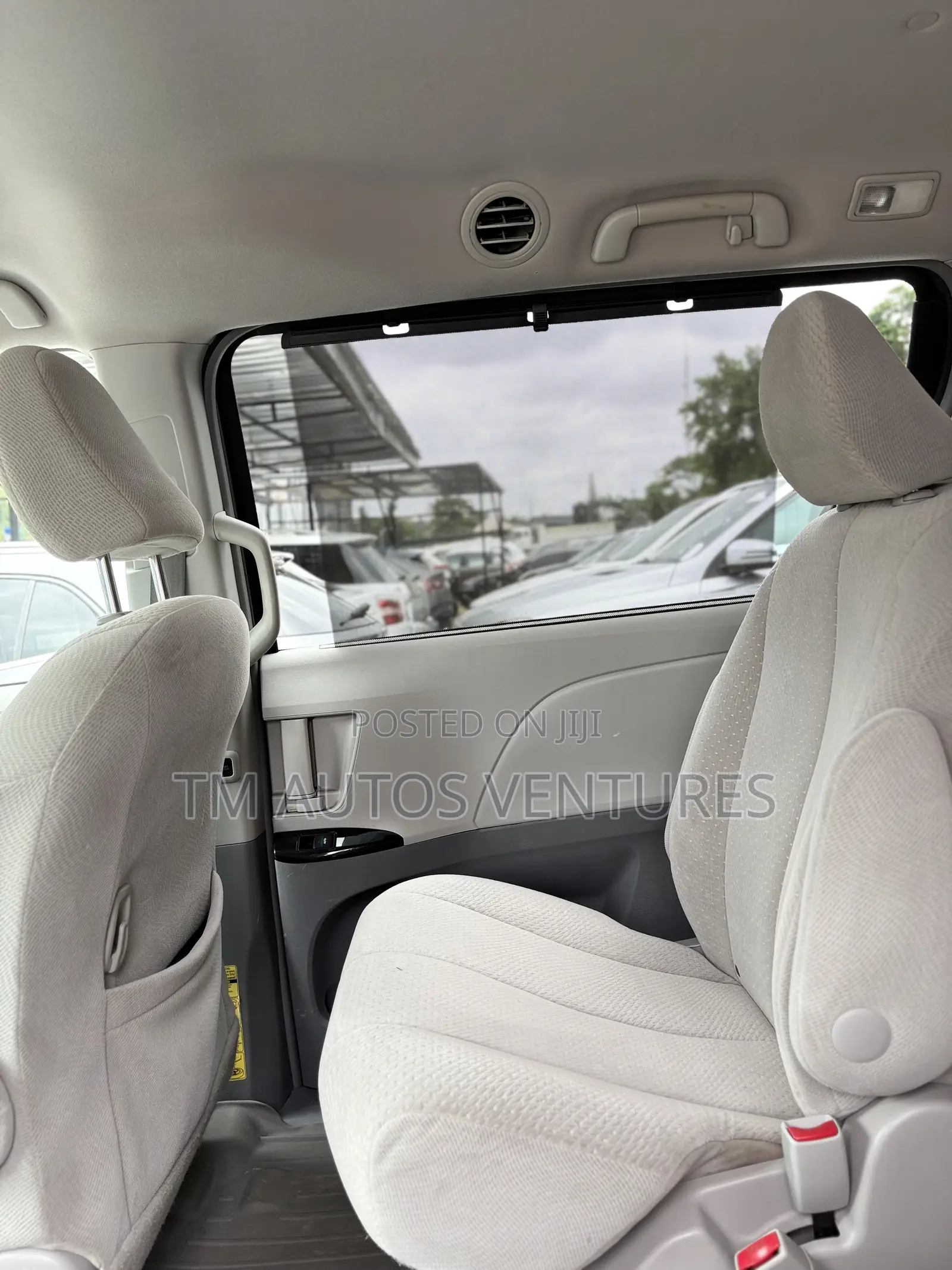Toyota Sienna 2015 Brown