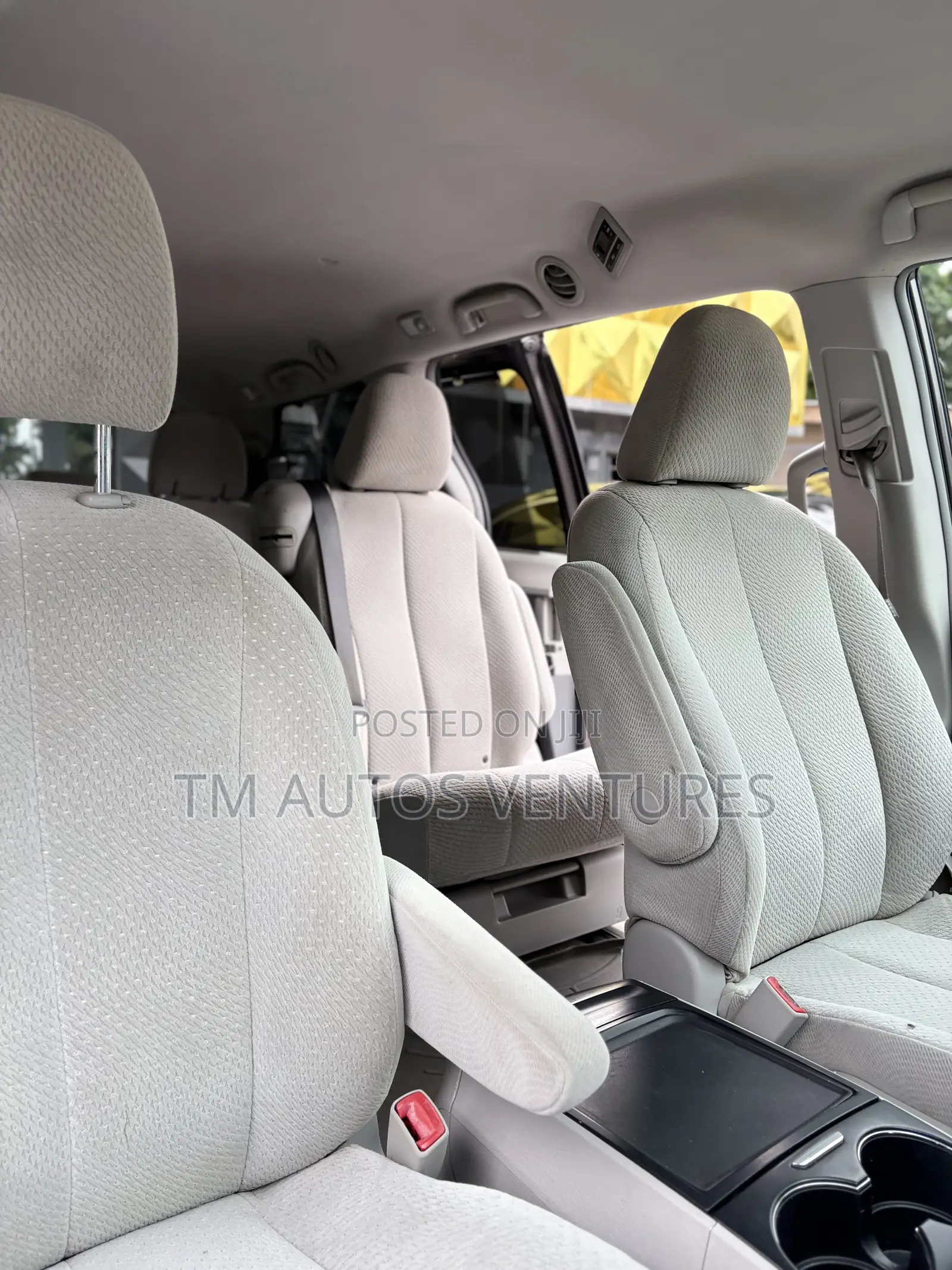 Toyota Sienna 2015 Brown