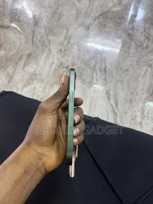 Apple iPhone 13 128 GB Green