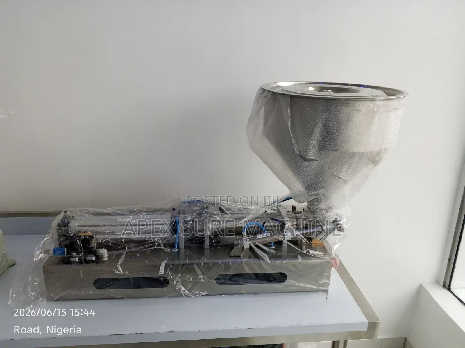 Single Nozzle Paste Filling Machine