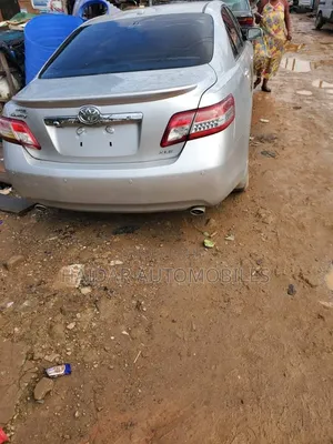 Toyota Camry 2010 Silver