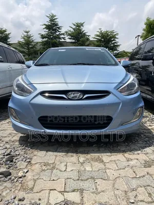 Hyundai Accent SE 4dr Hatchback (1.6L 4cyl 6M) 2014 Blue