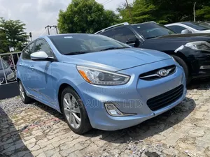 Hyundai Accent SE 4dr Hatchback (1.6L 4cyl 6M) 2014 Blue
