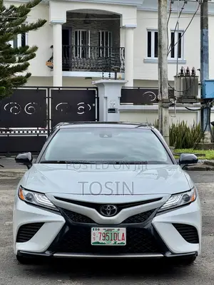 Toyota Camry XSE FWD 2020 White
