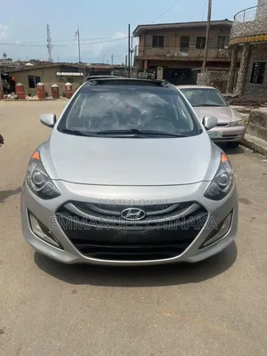 Hyundai Elantra 2012 Silver