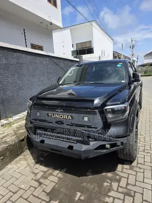 Toyota Tundra 1794 FFV 4dr CrewMax 4WD SB (5.7L 8cyl 6A) 2014 Black
