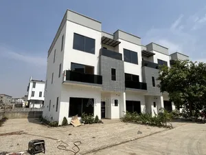 5bdrm Duplex in Guzape District for sale
