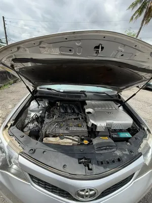 Toyota Camry 2014 Silver