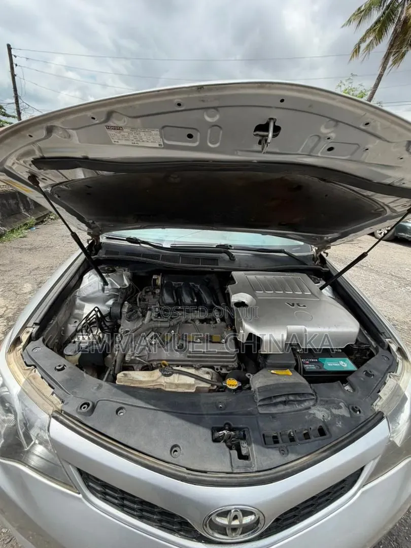 Toyota Camry 2014 Silver