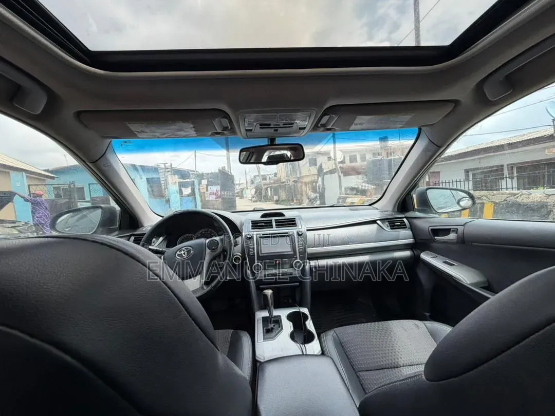 Toyota Camry 2014 Silver