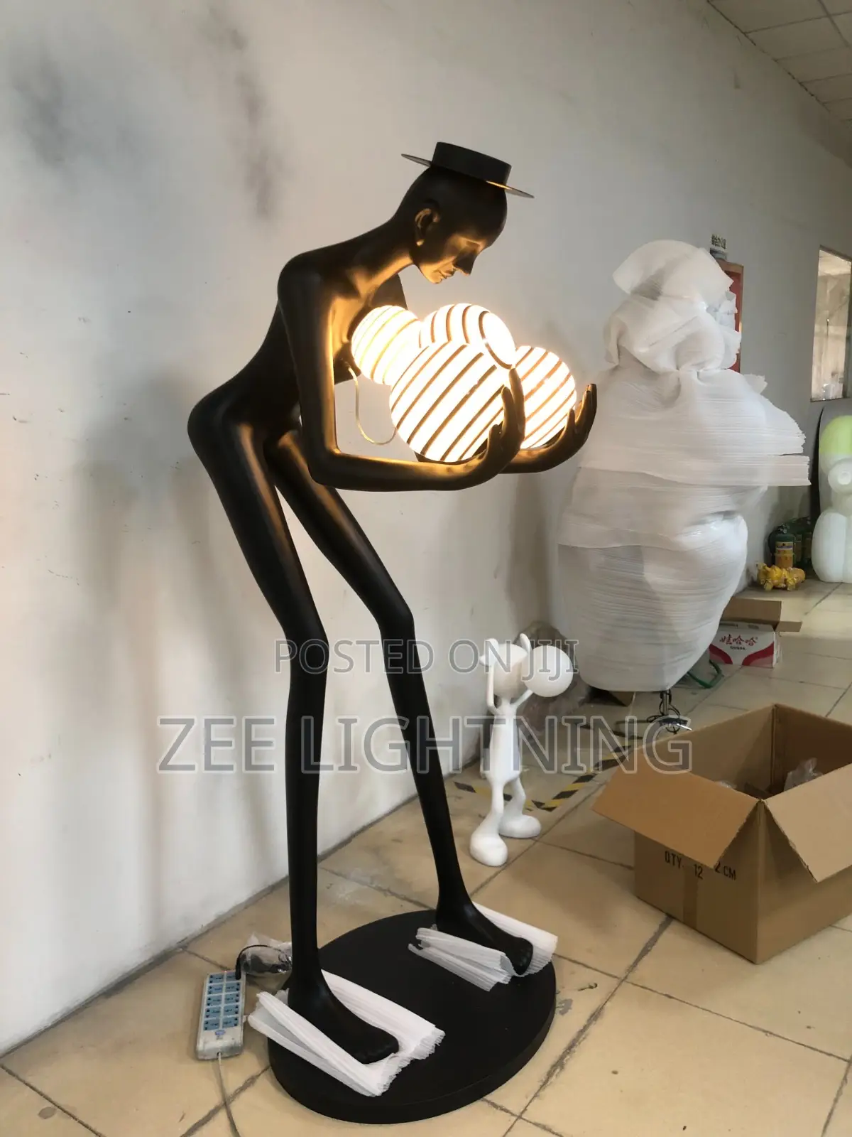 Humanoid Sculpture With Hate (5 Lightning Balls)
