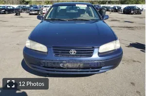 Car 1999 Blue