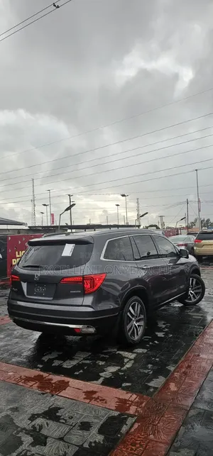Honda Pilot Elite 4dr AWD (3.5L 6cyl 9A) 2016 Gray