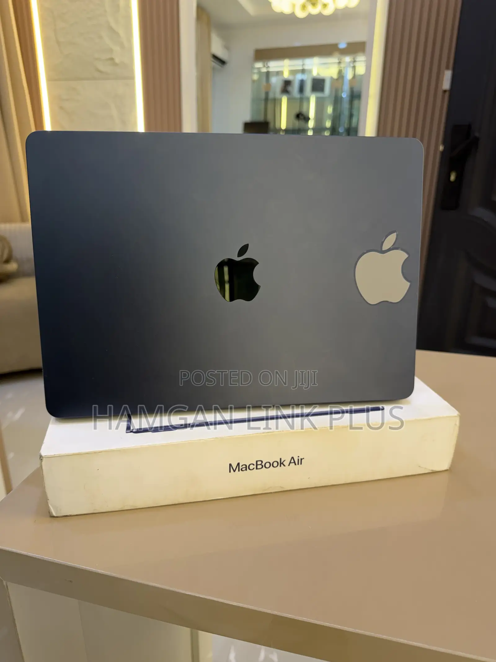 Laptop Apple MacBook Air 2024 M3 16GB Apple M3 SSD 512GB
