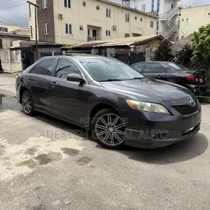 Toyota Camry SE V6 4dr Sedan (3.5L 6cyl 6AM) 2008 Gray