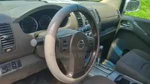 Nissan Pathfinder SE 2005 Silver
