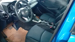 Toyota Yaris 2016 Blue