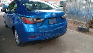 Toyota Yaris 2016 Blue