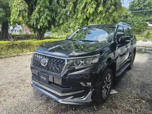 Toyota Land Cruiser Prado 2022 Black