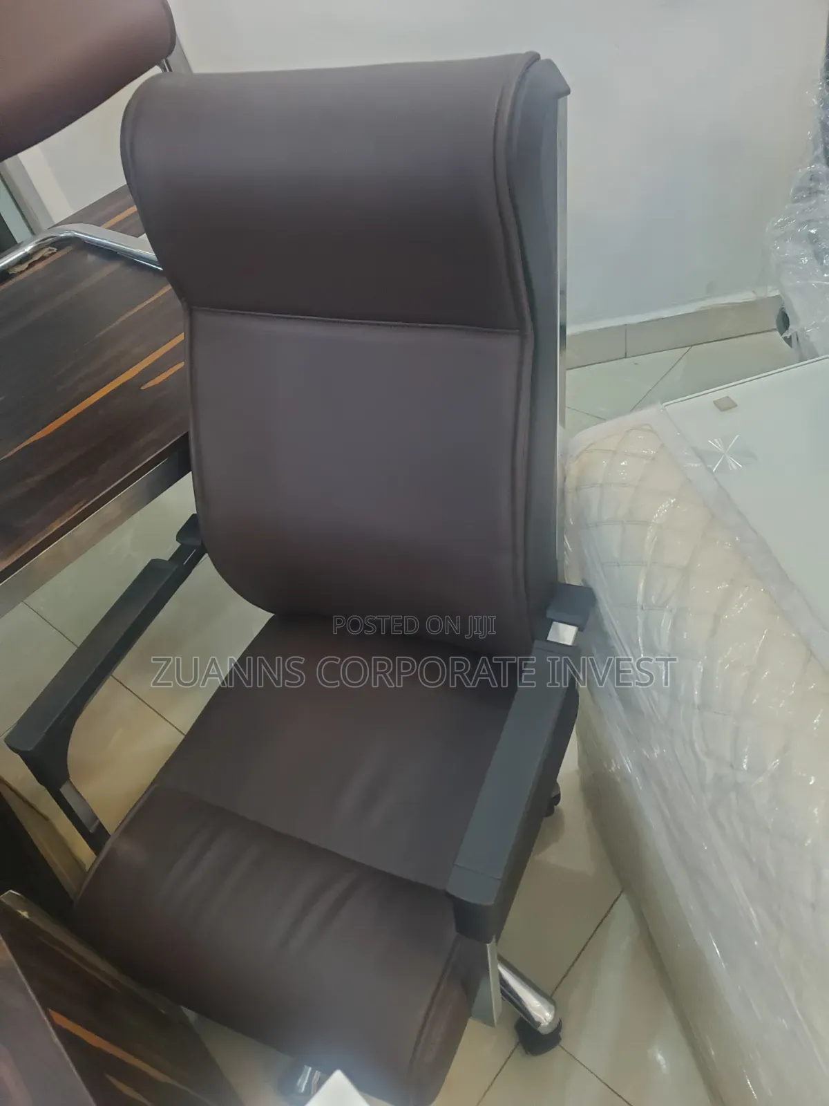 Semi Office Executive Chair