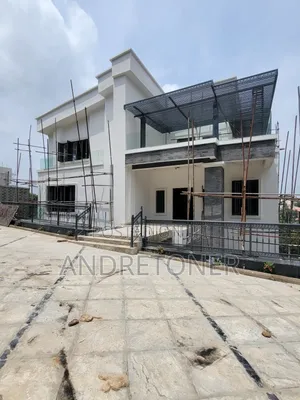 8bdrm Mansion in Minister'S Hill, Maitama for sale