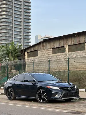 Toyota Camry 2018 Blue