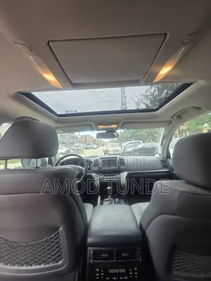 Toyota Land Cruiser 2010 Silver