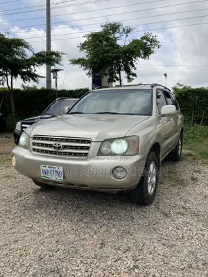 Toyota Highlander 2004 Gold