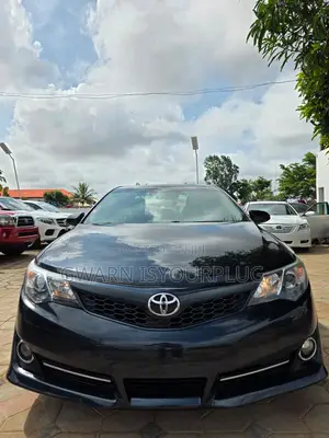 Toyota Camry SE 4dr Sedan (2.5L 4cyl 6A) 2013 Blue