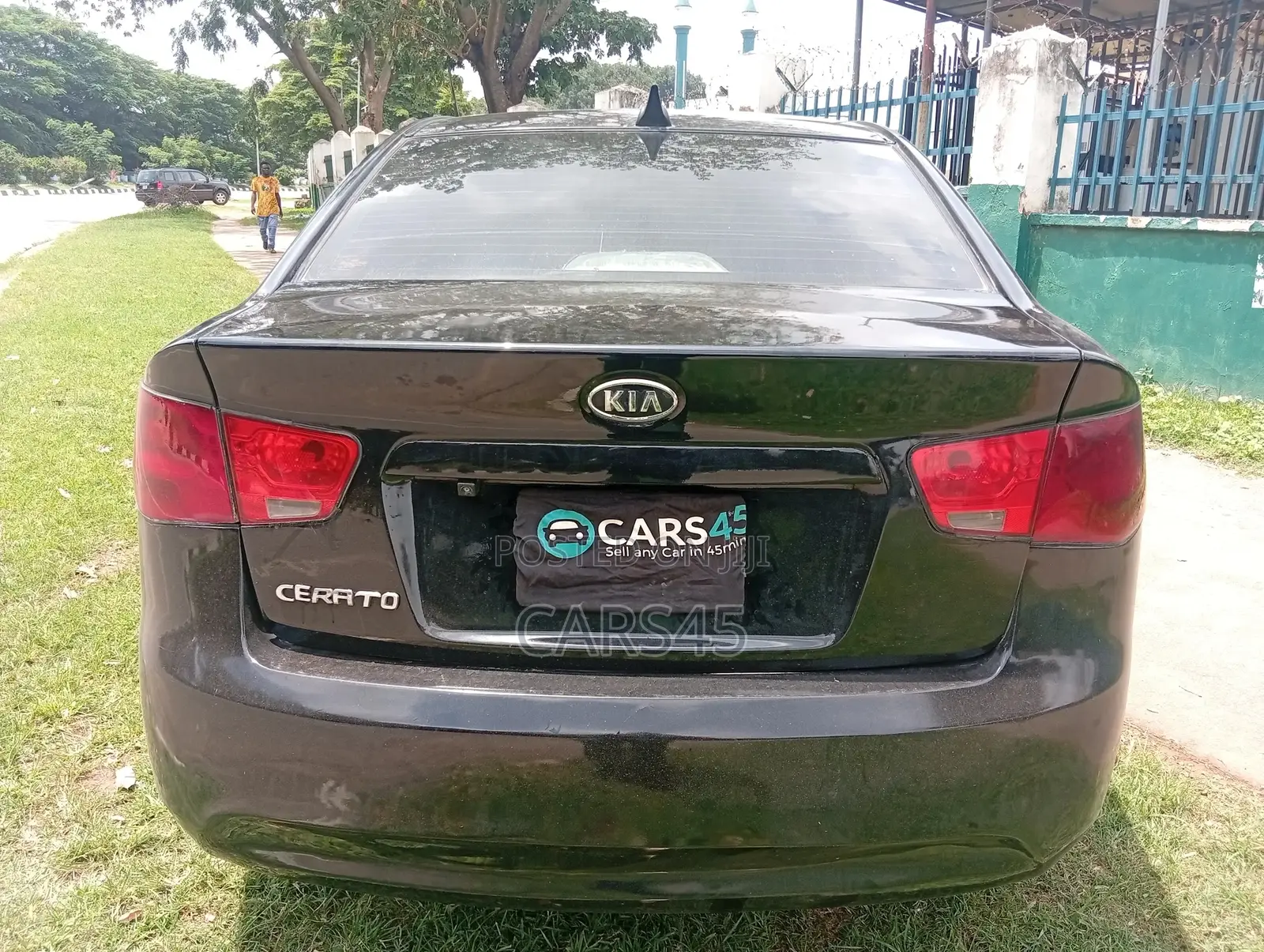 Kia Cerato 2011 Black