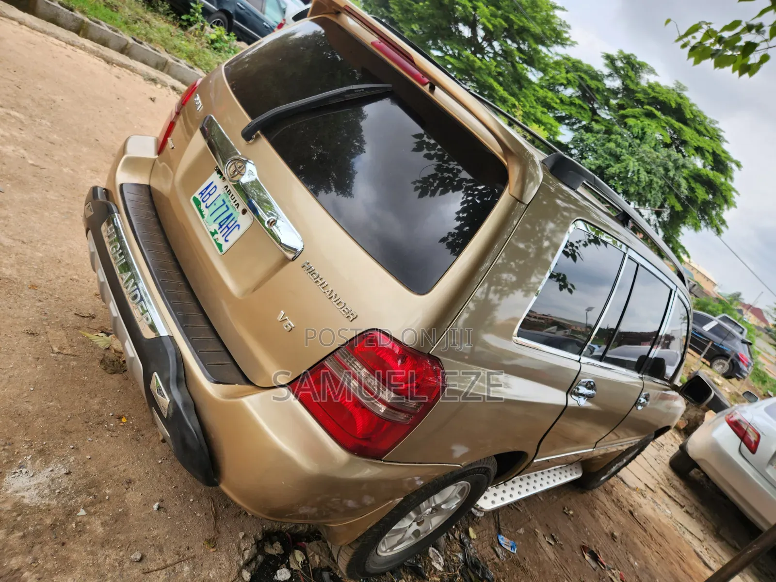 Toyota Highlander 2004 Gold