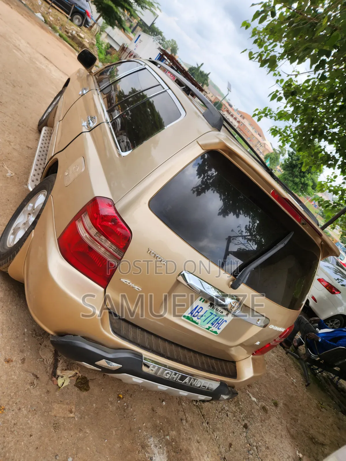 Toyota Highlander 2004 Gold