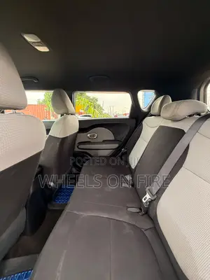 Kia Soul Base Hatchback 2017 Gray